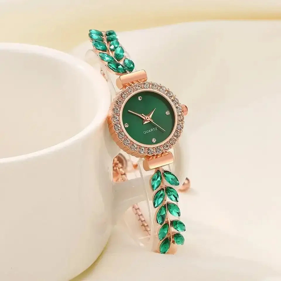 2026 New Fashion Diamond studded Leaf Round Women's Watch with Simple Dial and Free Adjustable Watch Set